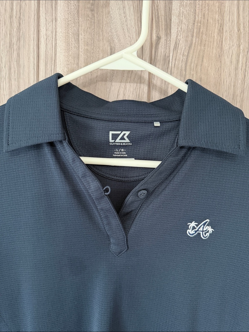 Atlanta Braves Cutter & Buck Women’s Dark Navy Polo with Embroidered Logo